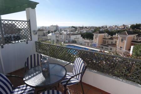 Amplio Apartamento Con Piscina Cerca De La Playa Nerja Eksteriør bilde